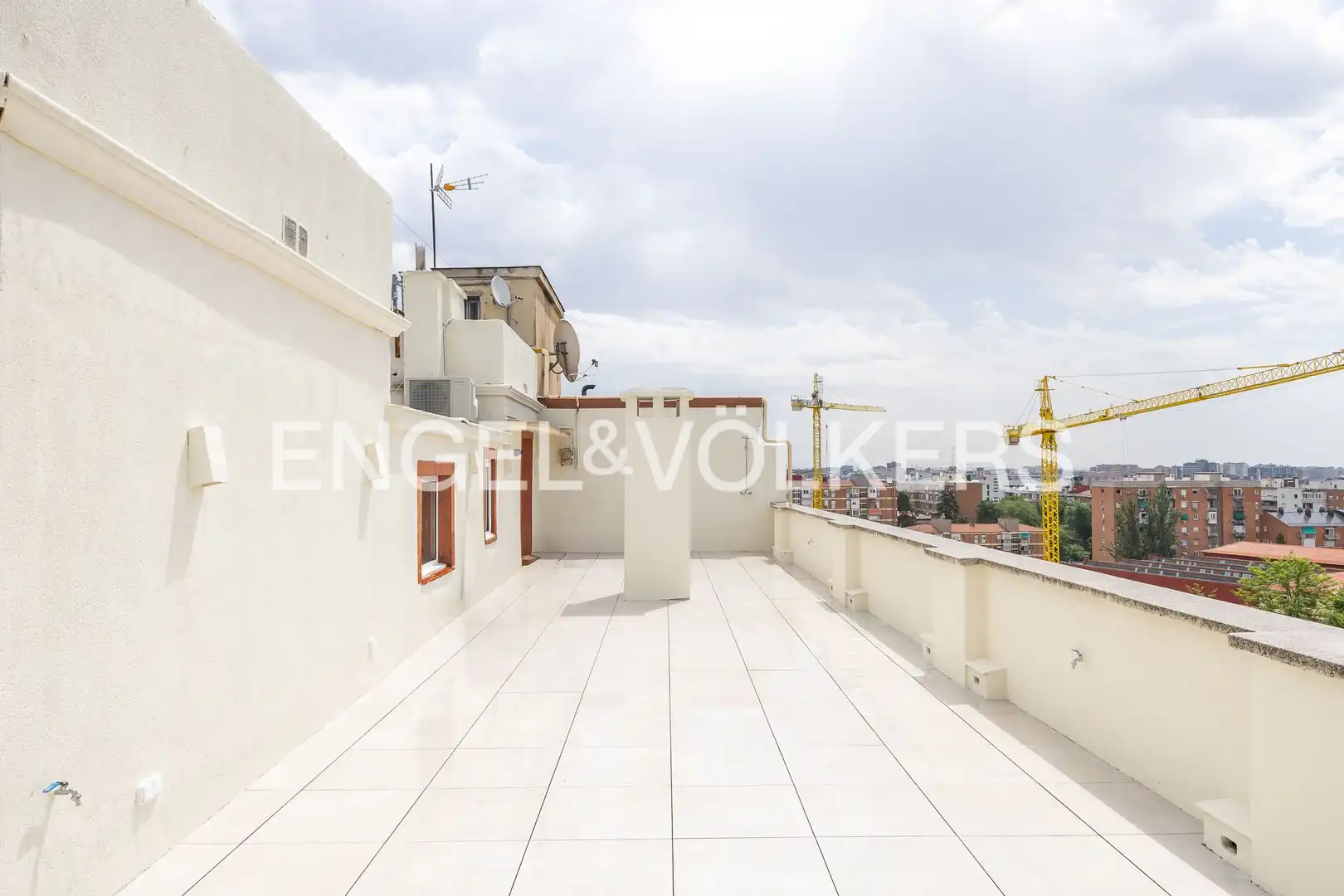 Terrasse von Dachboden zur Miete in Madrid mit Klimaanlage, Heizung und Terrasse