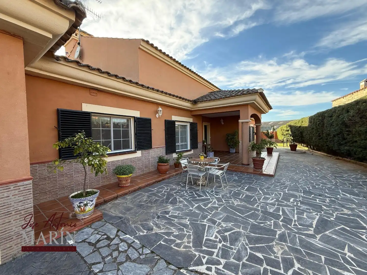 Vista exterior de Casa o chalet en venta en Badajoz con Aire acondicionado, Calefacción y Jardín privado