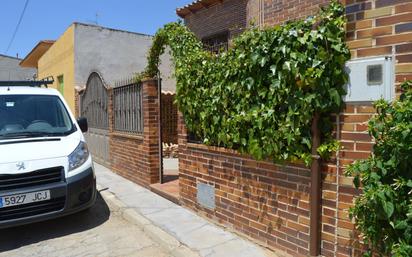 Exterior view of House or chalet for sale in Fuente de Pedro Naharro  with Heating