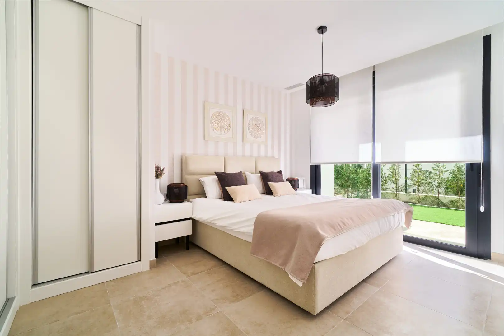 Habitación de Planta baja en venta en Estepona con Aire acondicionado, Jardín privado y Terraza