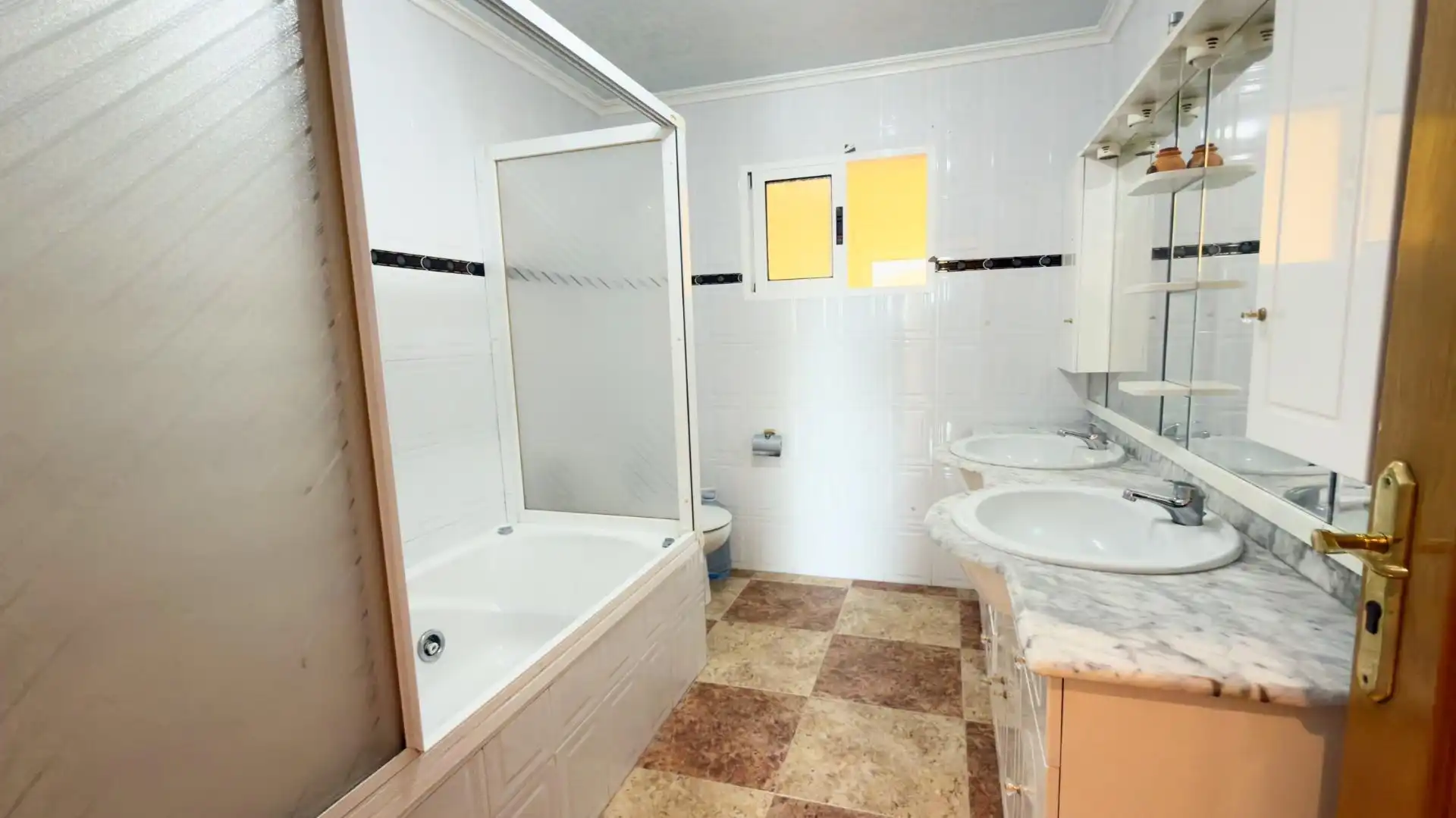 Baño de Casa o chalet en venta en La Nucia con Aire acondicionado, Jardín privado y Terraza