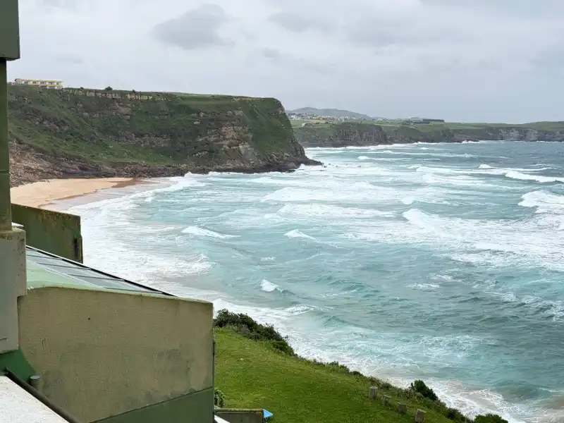 Vista exterior de Pis en venda en Suances amb Calefacció i Moblat