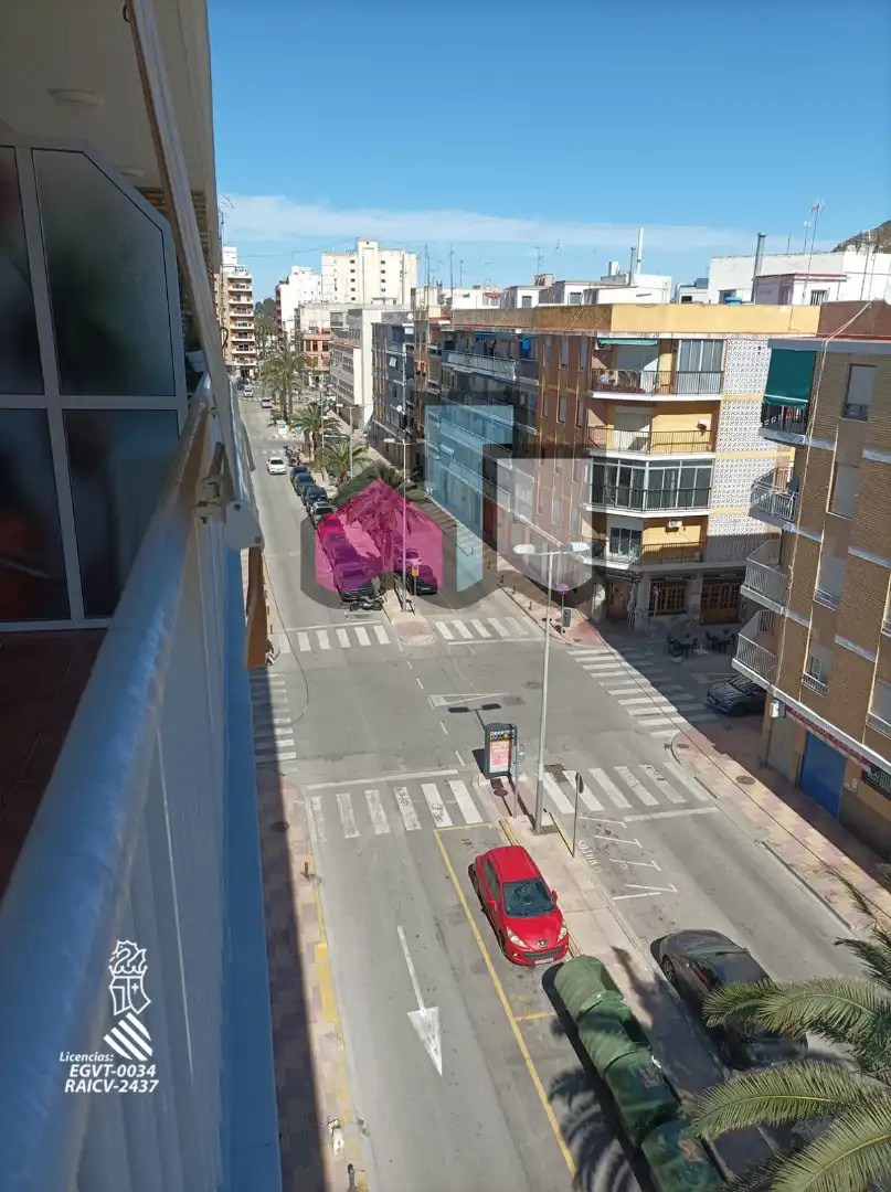 Piso con terraza en venta en Carrer de la Bega 44, imagen 3