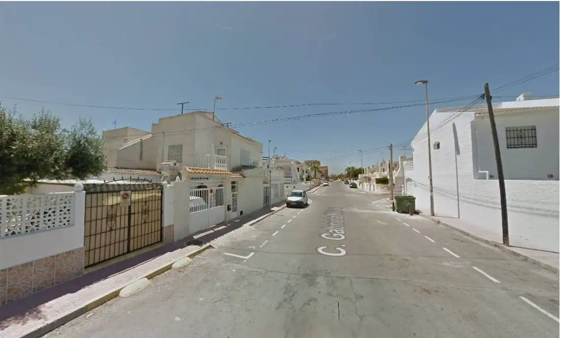 Vista exterior de Dúplex en venta en Torrevieja con Terraza y Amueblado