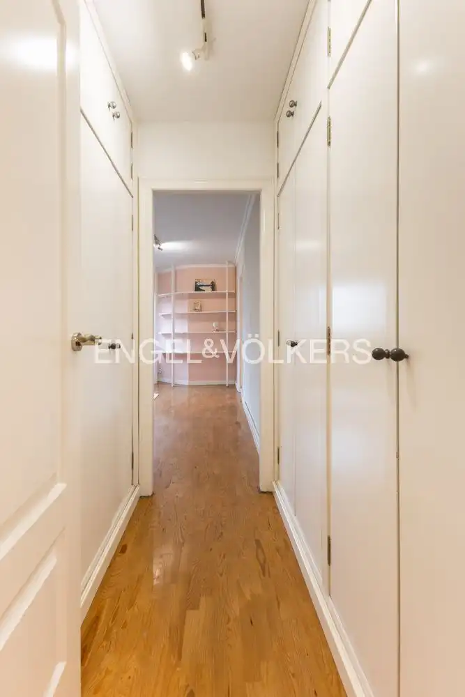 Piso en venta en Valencia con Aire acondicionado, Calefacción y Parquet