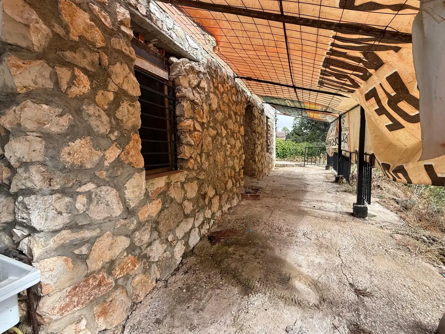 Vista exterior de Casa o xalet en venda en Fuentenovilla amb Jardí privat i Terrassa