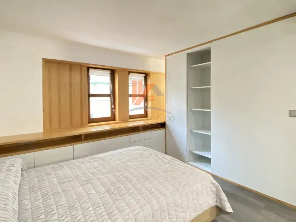 Schlafzimmer von Wohnung zur Miete in Santiago de Compostela  mit Möbliert