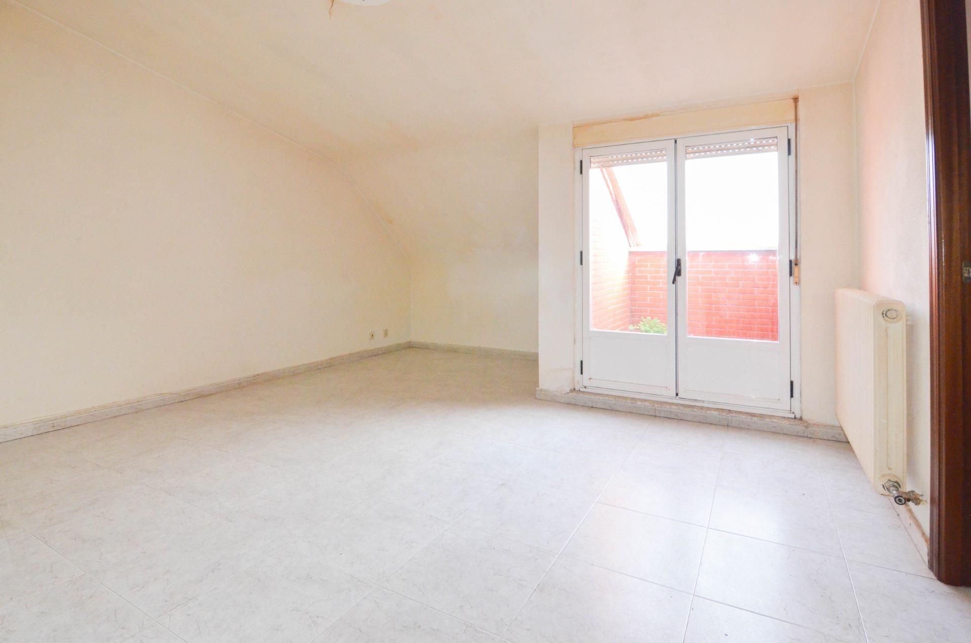 Bedroom of Flat for sale in Ledesma  with Heating and Terrace
