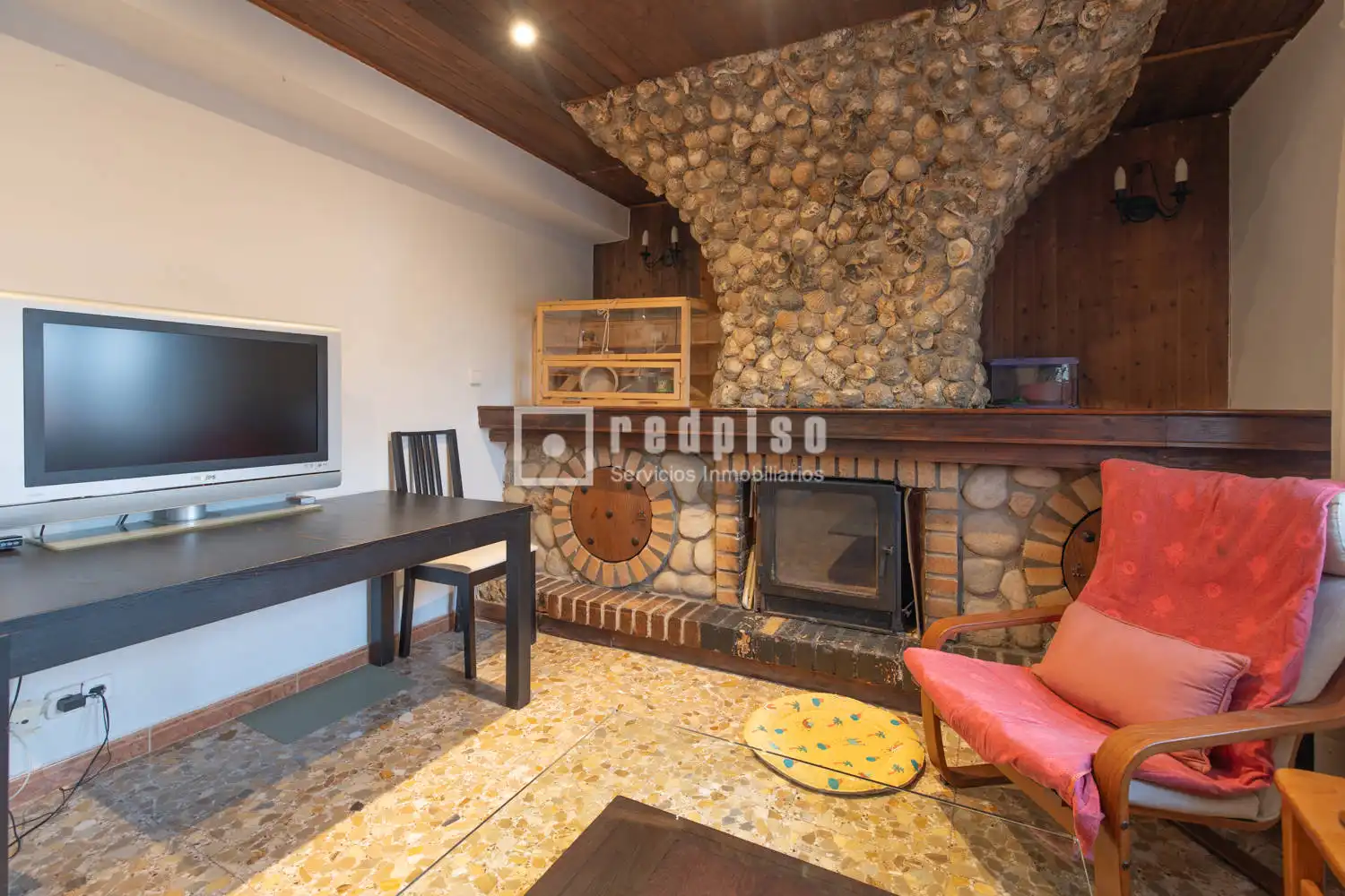 Sala d'estar de Casa o xalet en venda en Casarrubios del Monte amb Calefacció, Jardí privat i Terrassa