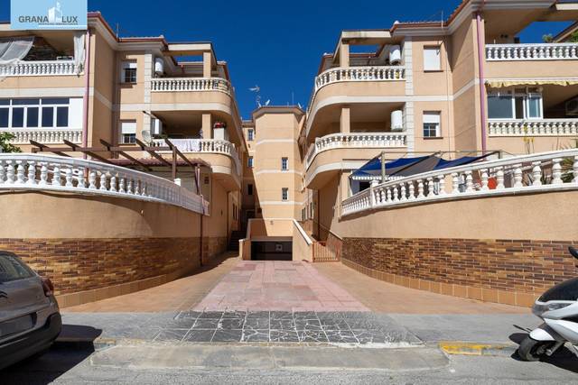 Piso en Venta en Calle Calle Alonso de Ojeda, 6 en Residencial Triana - Barrio Alto