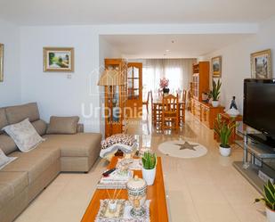 Living room of House or chalet for sale in Premià de Dalt  with Air Conditioner, Heating and Terrace