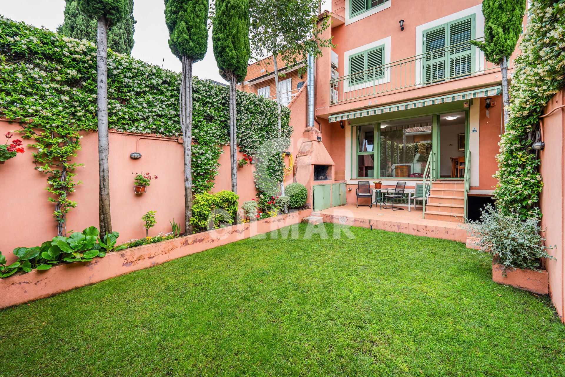 Jardí de Casa o xalet en venda en  Madrid Capital amb Calefacció i Jardí privat