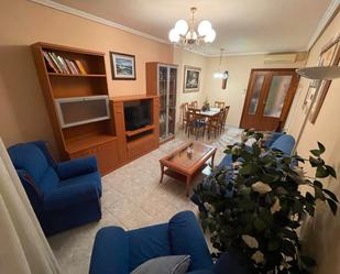 Sala d'estar de Pis de lloguer en  Zaragoza Capital amb Calefacció, Moblat i Forn