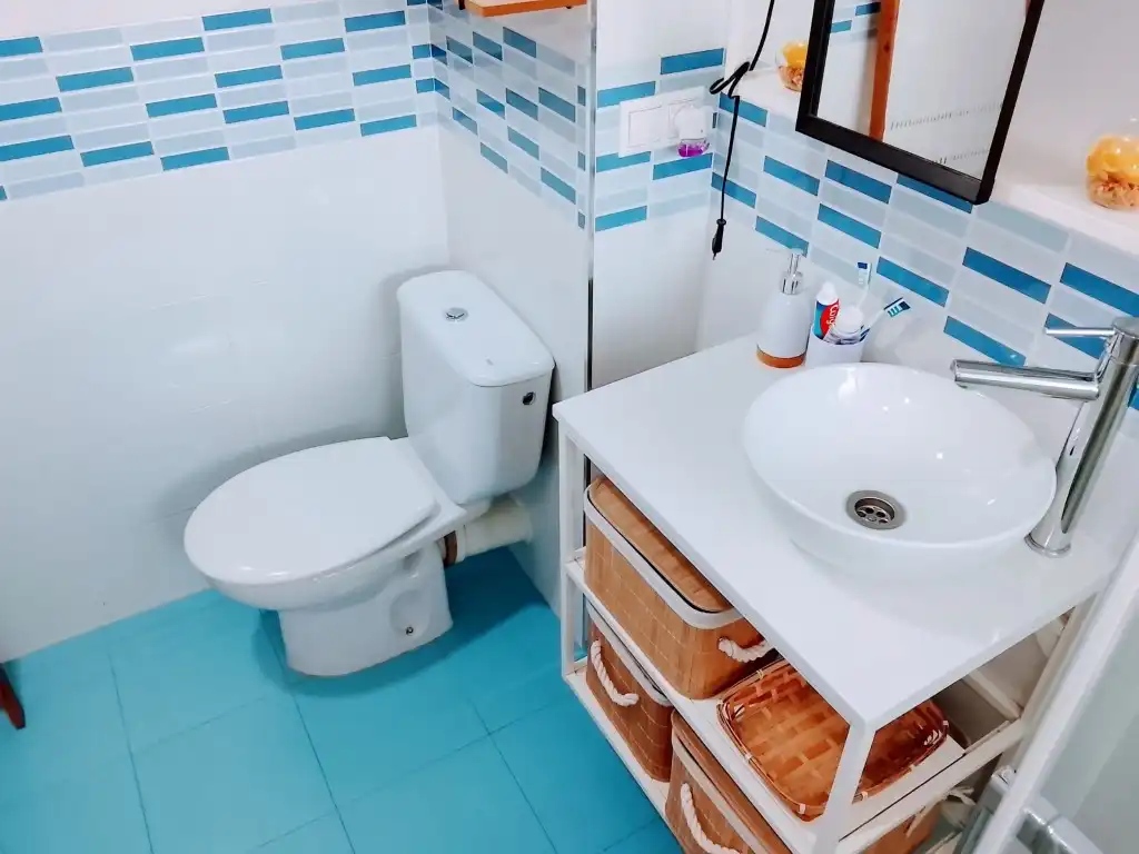 Bathroom of Flat for sale in Córdoba  with Terrace