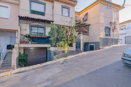 Vista exterior de Casa o chalet en venta en Güevéjar con Calefacción