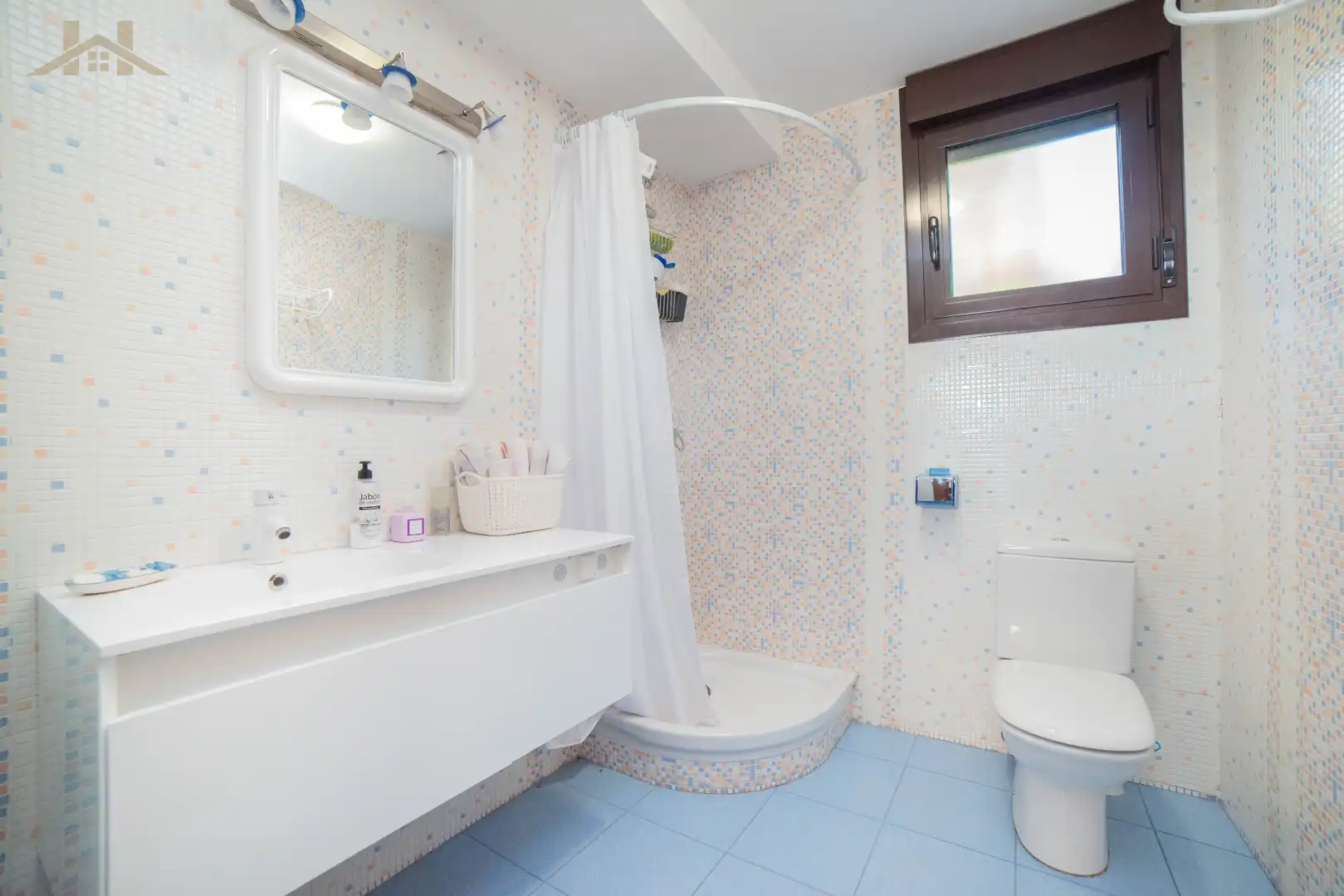 Bany de Casa o xalet en venda en Torrelodones amb Aire condicionat, Calefacció i Jardí privat