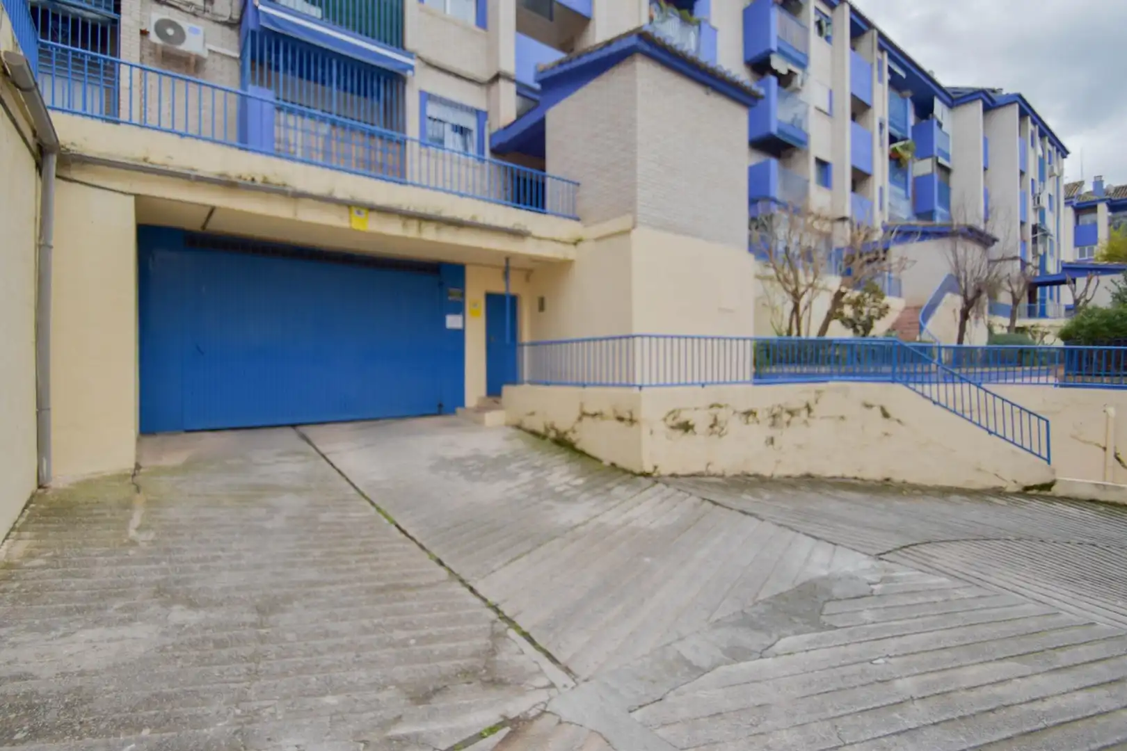 Parkplatz von Garage zum Verkauf in Granada
