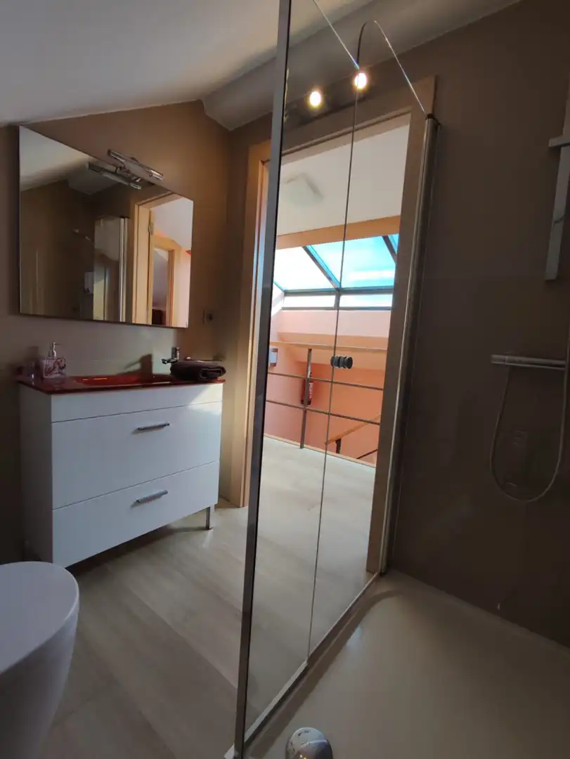 Baño de Casa o chalet de alquiler en Miengo con Calefacción, Jardín privado y Amueblado