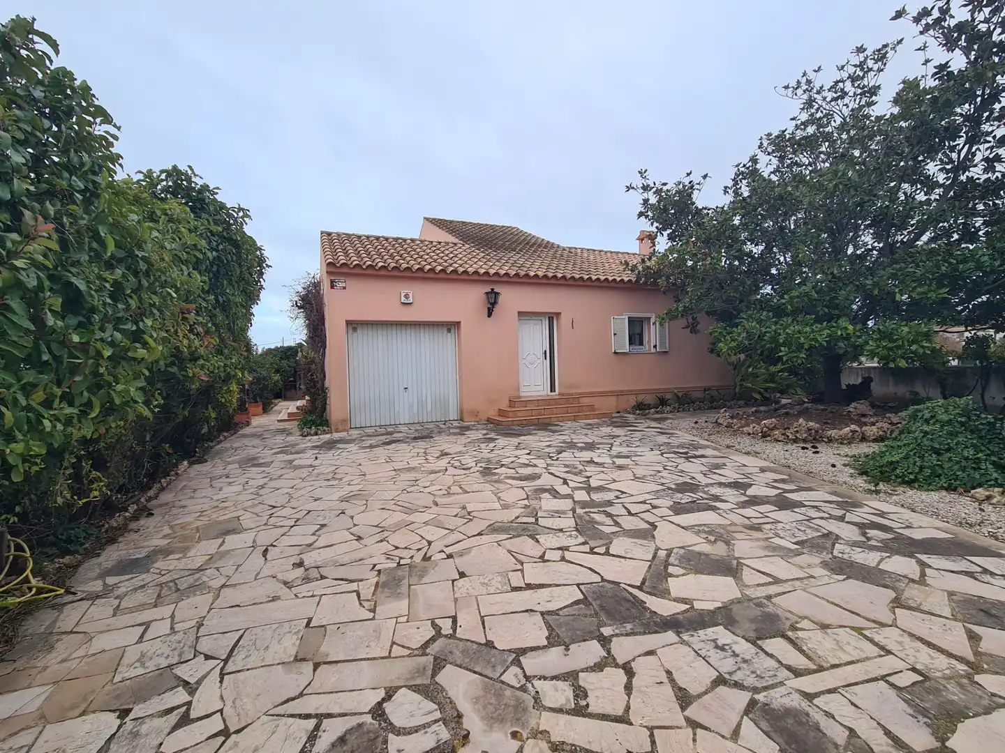 Vista exterior de Casa o xalet en venda en Vinaròs amb Calefacció, Jardí privat i Terrassa