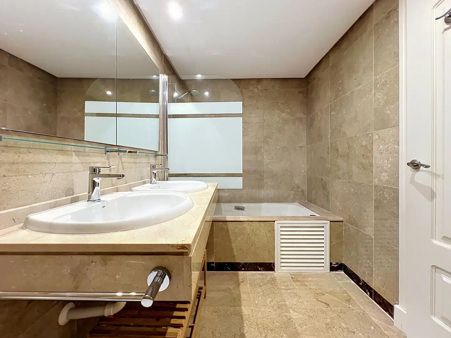 Flat with pool to rent in Manilva Pueblo, imagen 5