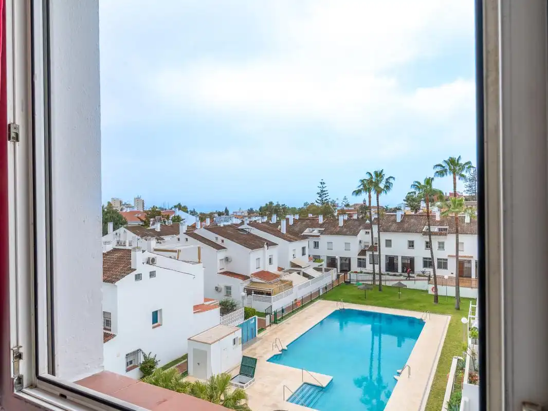 Außenansicht von Maisonette zum Verkauf in Málaga mit Klimaanlage, Heizung und Privatgarten