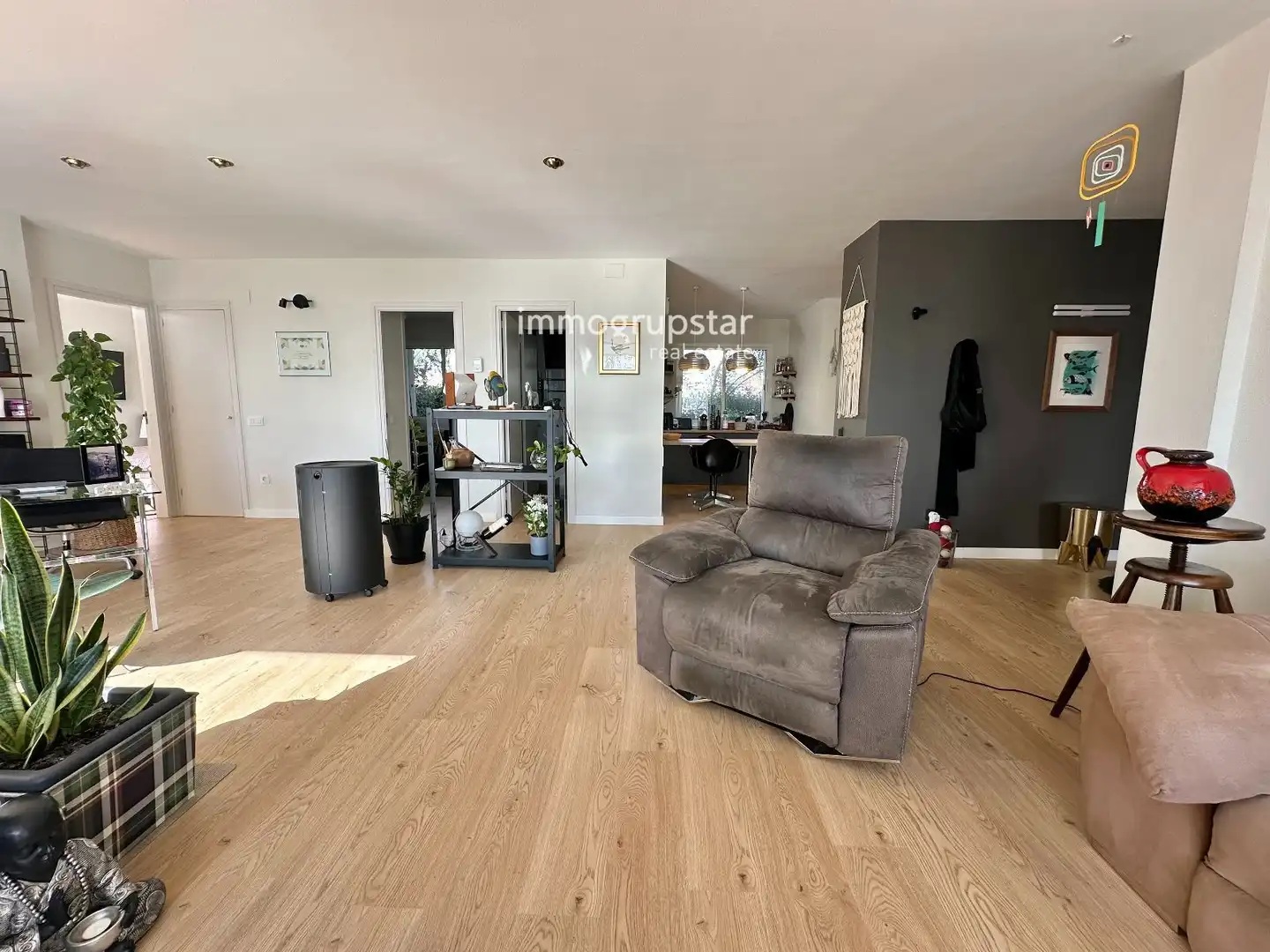Sala d'estar de Apartament en venda en Castell d'Aro, Platja d'Aro i s'Agaró amb Calefacció, Parquet i Terrassa