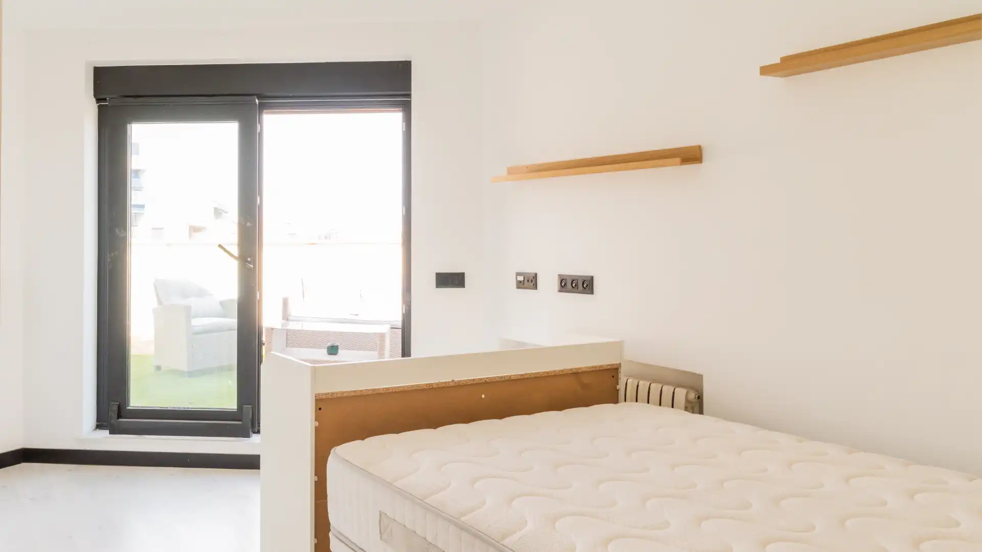 Schlafzimmer von Dachboden zur Miete in Salamanca mit Klimaanlage, Heizung und Parkett