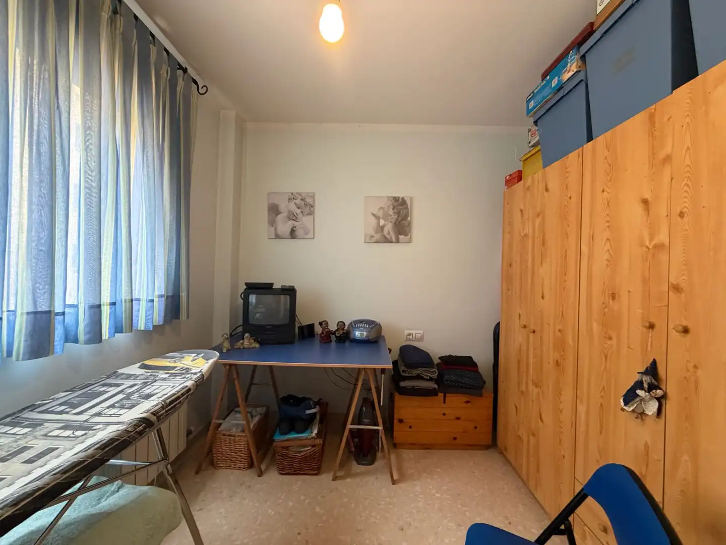 Habitación de Piso en venta en Sant Boi de Llobregat con Calefacción, Terraza y Amueblado