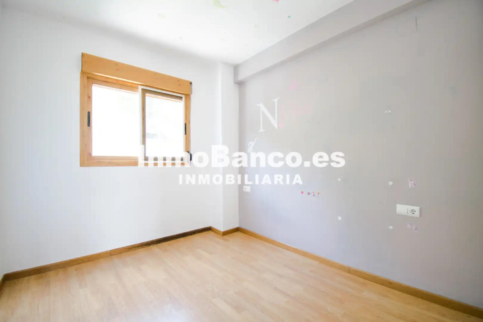 Habitación de Casa adosada de alquiler en Chiva con Aire acondicionado, Jardín privado y Terraza