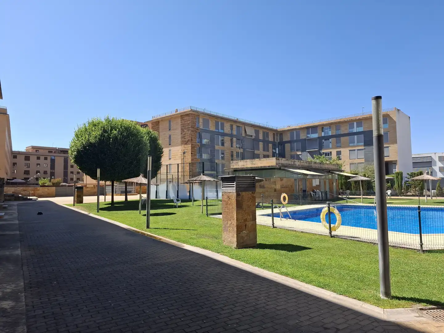Vista exterior de Pis de lloguer en Talavera de la Reina amb Aire condicionat, Calefacció i Piscina