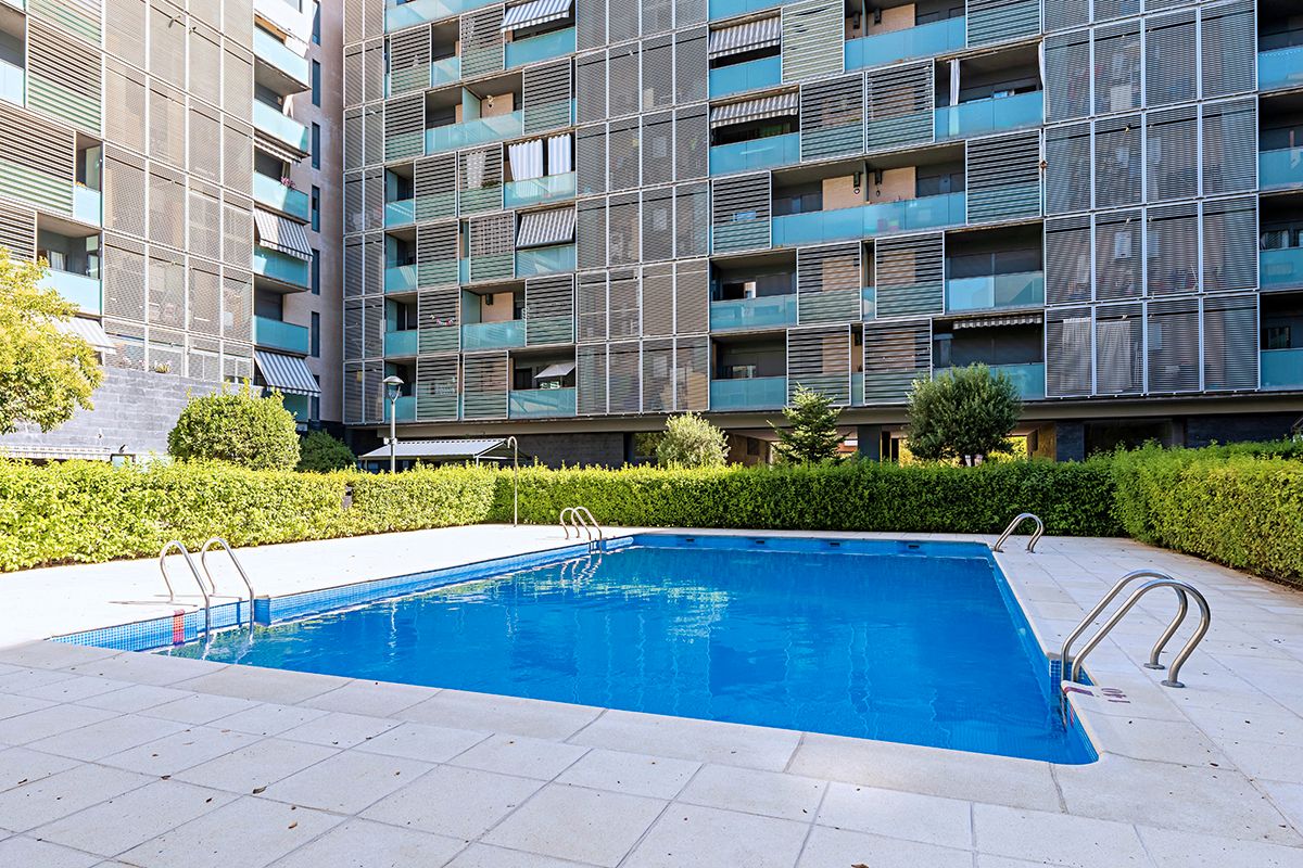 Swimming pool of Flat for sale in  Madrid Capital  with Storage room and Community pool