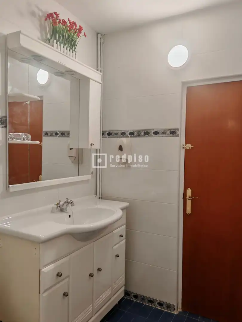 Baño de Piso en venta en Alcantarilla con Calefacción