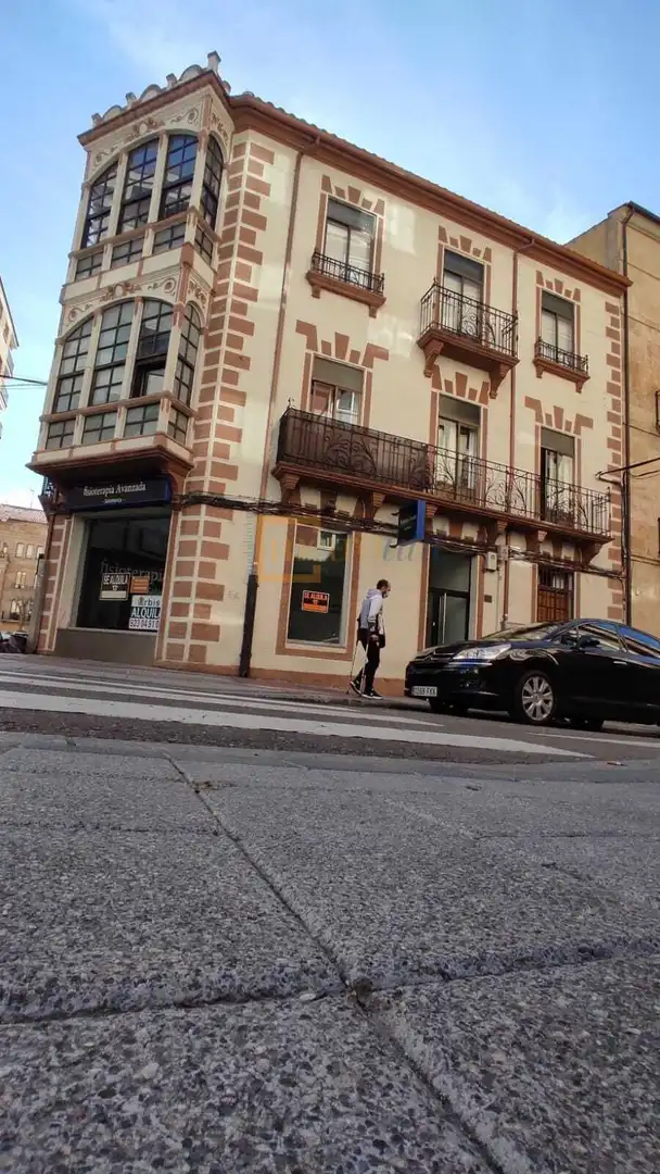 Außenansicht von Gebäude zum Verkauf in Salamanca