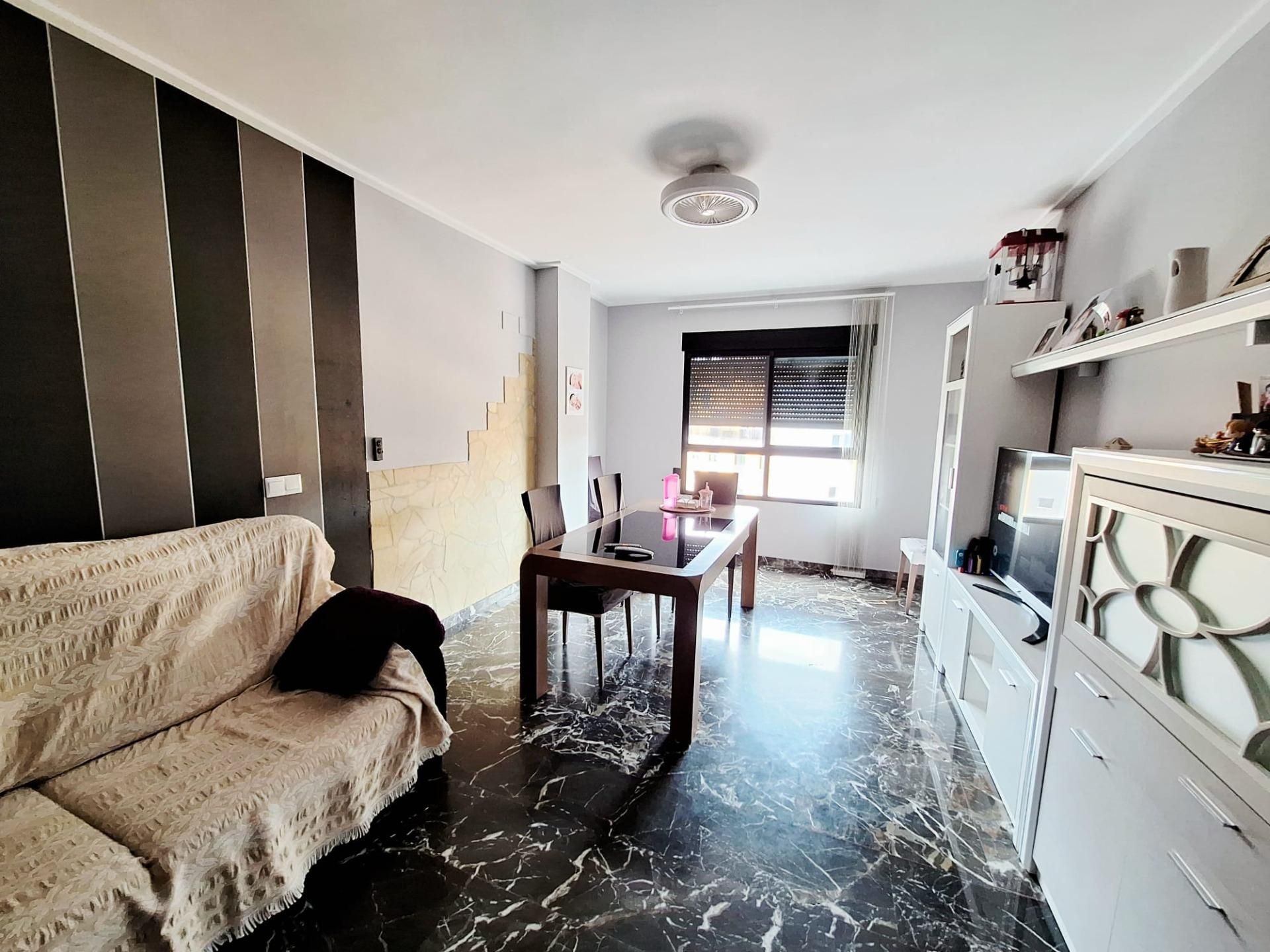 Sala d'estar de Pis en venda en Alzira amb Aire condicionat