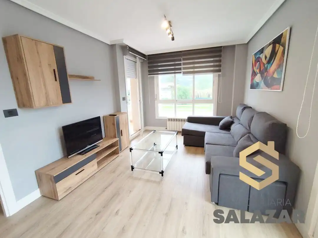 Living room of Flat for sale in Castro-Urdiales  with Heating, Terrace and Balcony