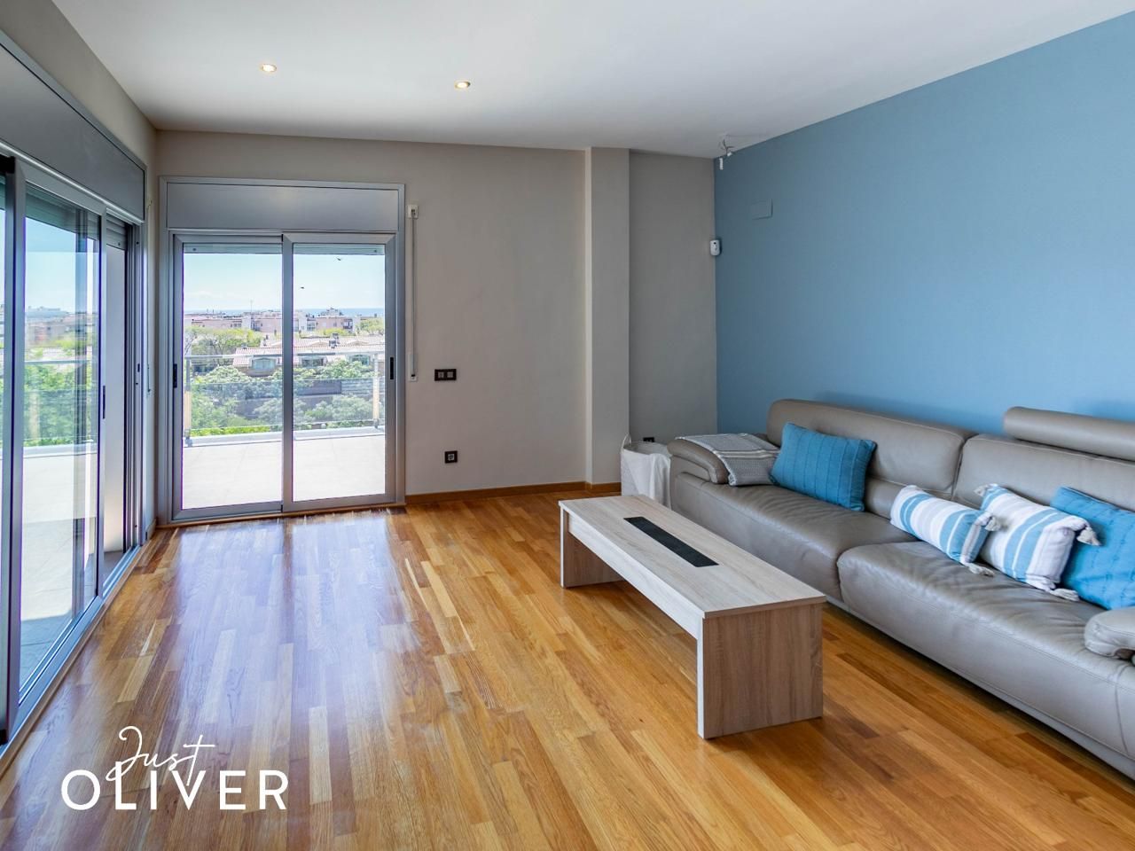 Sala d'estar de Àtic en venda en Salou amb Parquet, Terrassa i Moblat