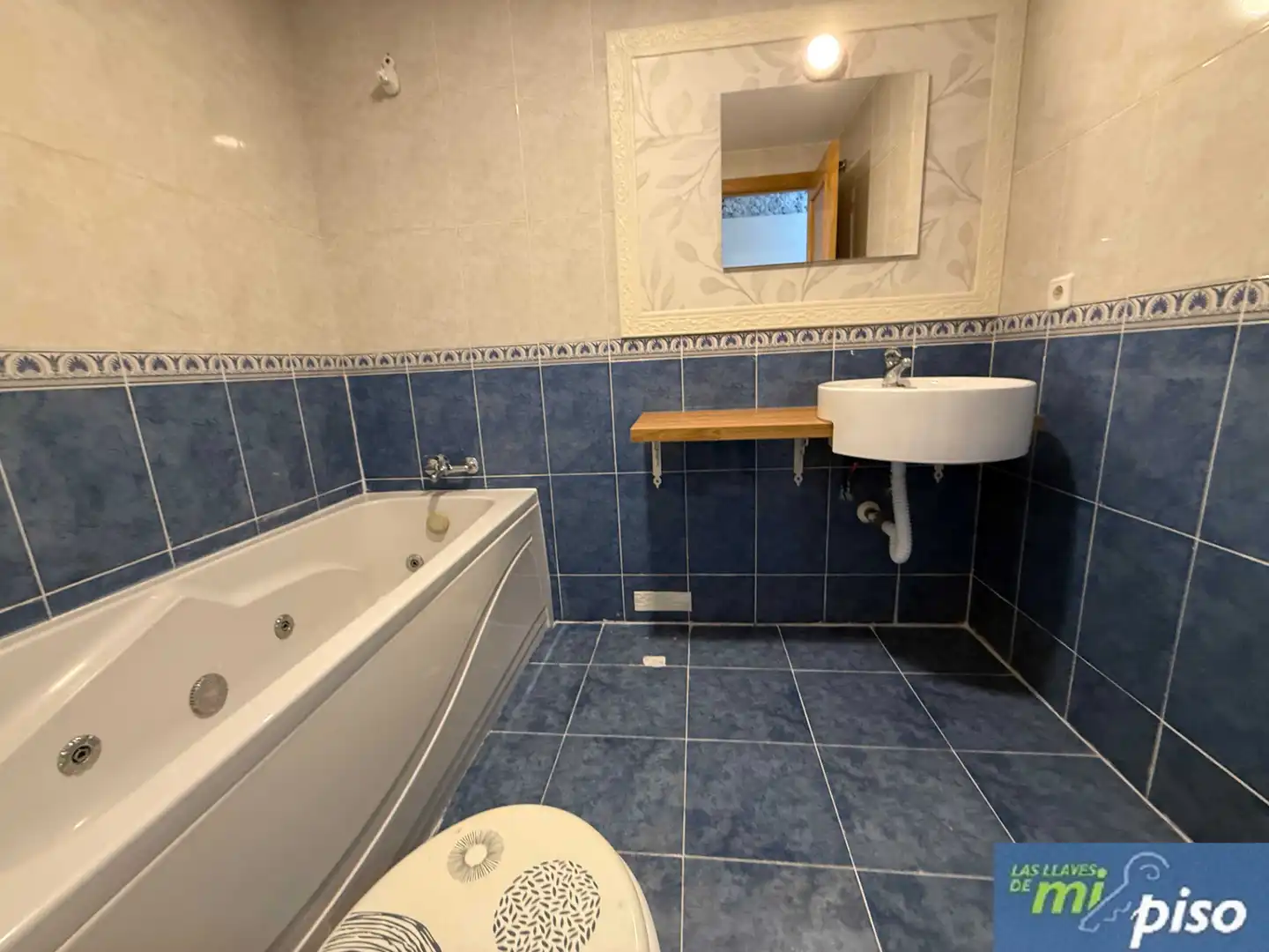 Baño de Piso en venta en Villanubla con Calefacción, Parquet y Horno