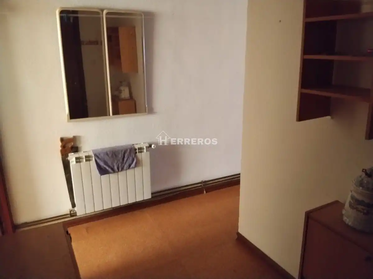 Apartamento en venta en Navarrete con Calefacción, Parquet y Terraza