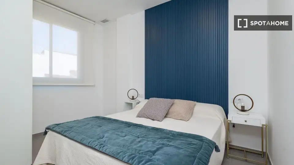 Habitación de Piso de alquiler en Valencia con Aire acondicionado, Calefacción y Amueblado