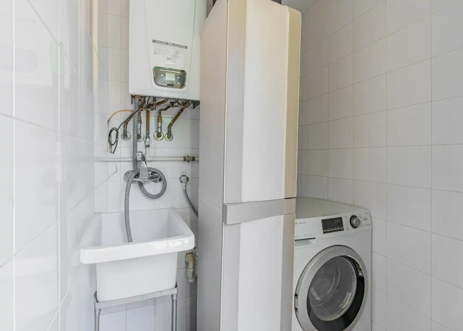 Badezimmer von Erdgeschoss zum Verkauf in  Palma de Mallorca mit Klimaanlage, Heizung und Privatgarten