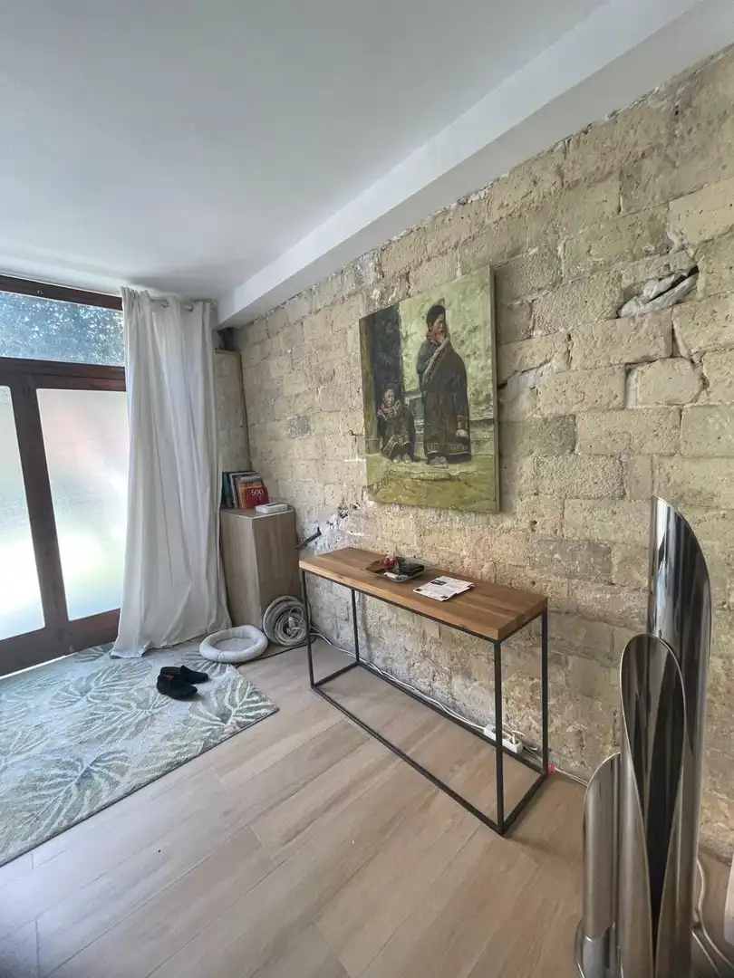 Sala d'estar de Dúplex en venda en L'Hospitalet de Llobregat amb Terrassa