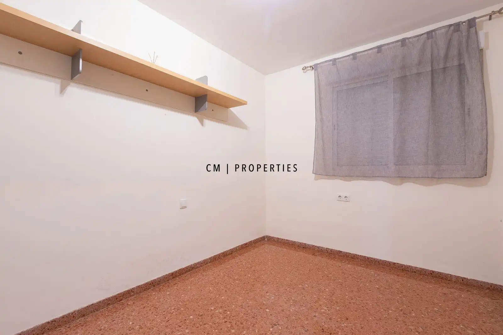 Schlafzimmer von Wohnung zur Miete in Valencia mit Klimaanlage, Heizung und Terrasse