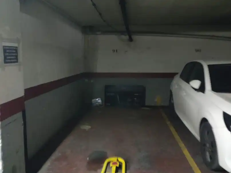 Parkplatz von Garage zur Miete in Valencia