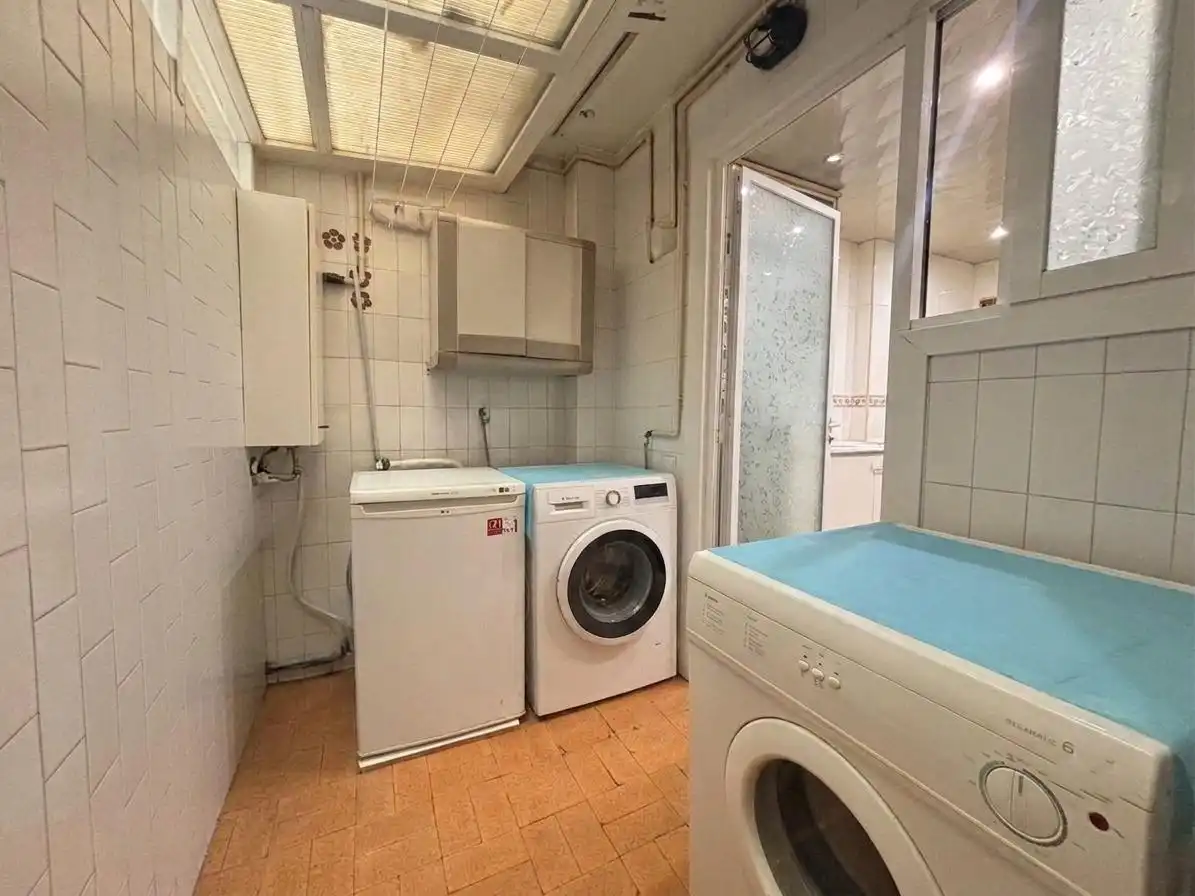 Kitchen of Ground floor for sale in Esplugues de Llobregat  with Air Conditioner, Heating and Balcony