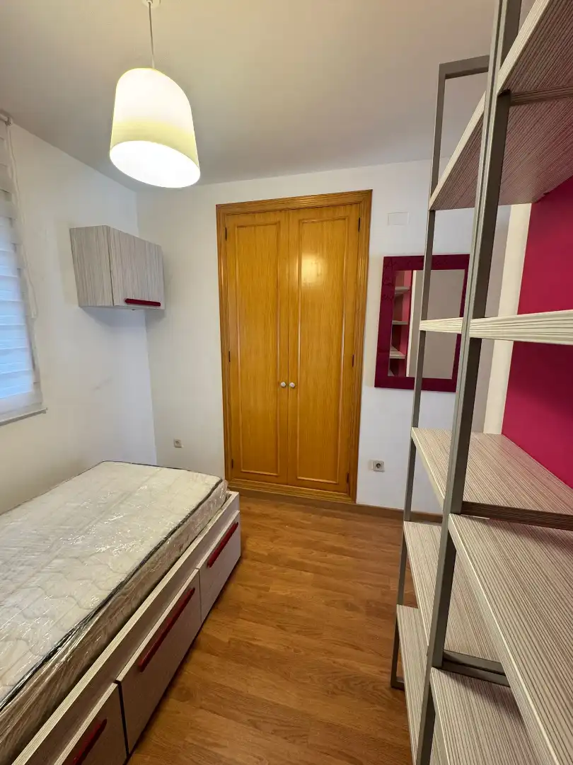 Habitación de Piso de alquiler en Valencia con Aire acondicionado, Calefacción y Parquet