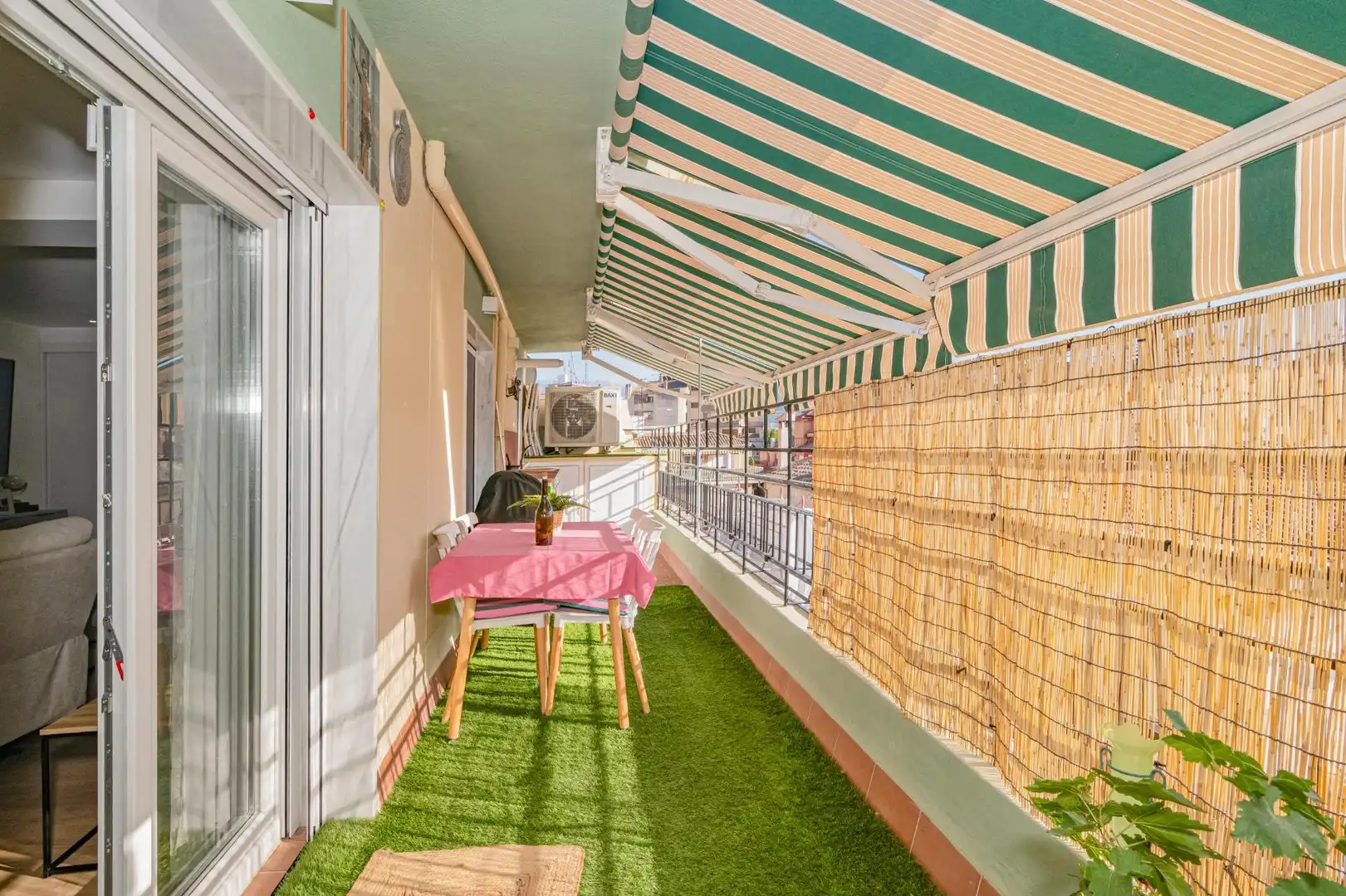Piso con ascensor en venta en Calle Calle Nicuesa, imagen 3