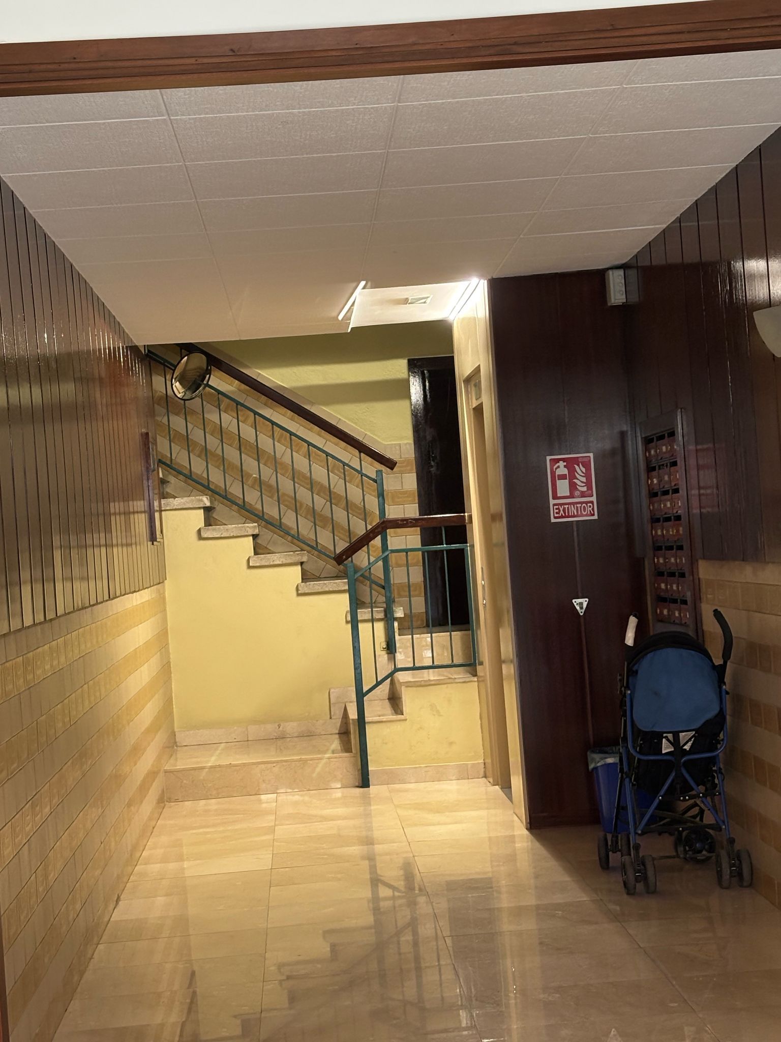 Piso en venta en C/ de la Conca de Tremp, El Carmel