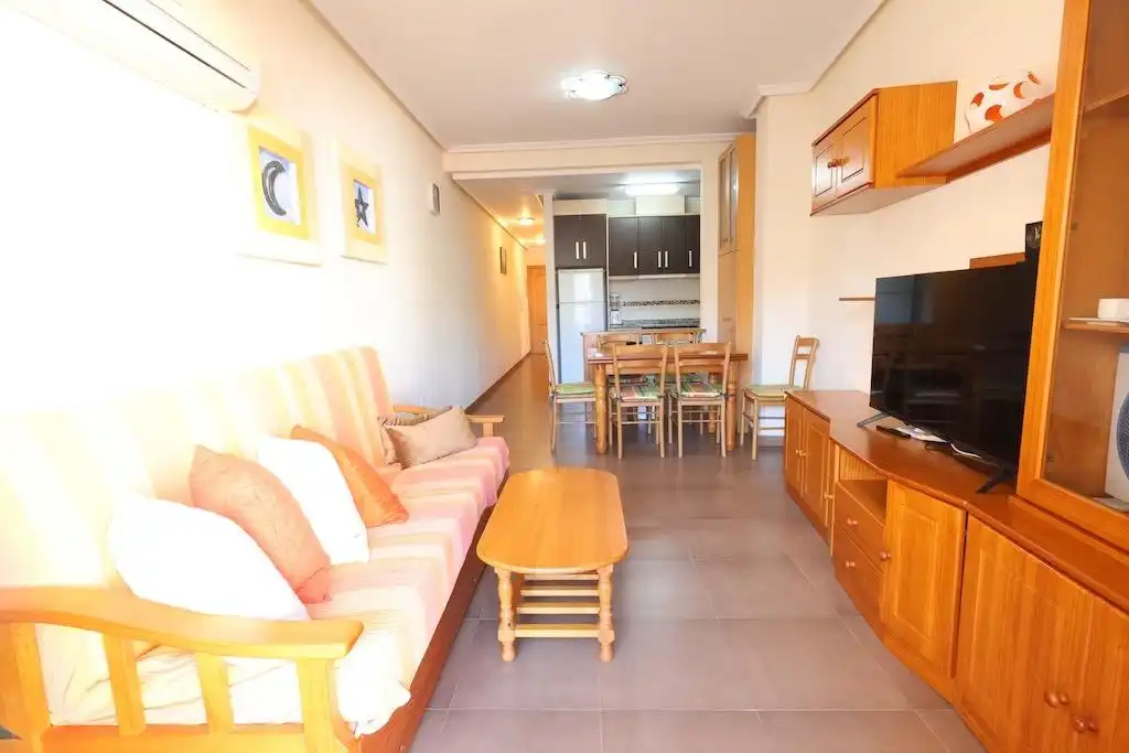 Sala de estar de Apartamento en venta en Torrevieja con Aire acondicionado, Trastero y Amueblado