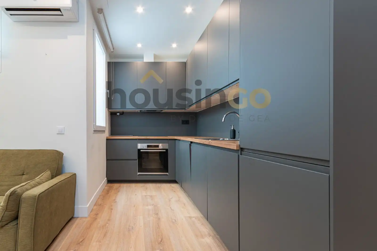 Kitchen of Flat for rent in Madrid  with Air Conditioner, Heating and Terrace
