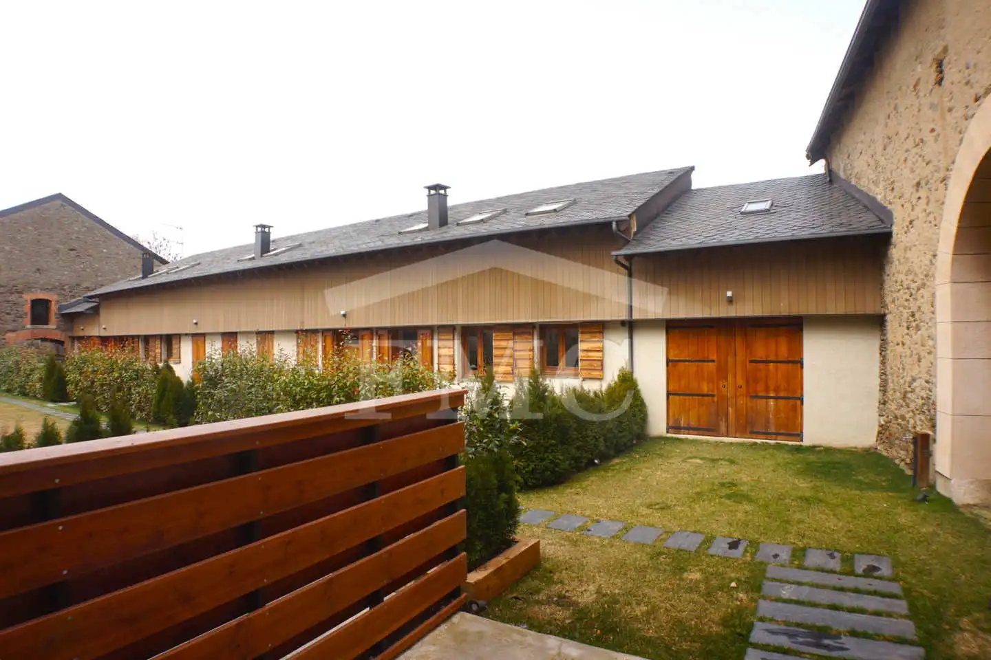 Außenansicht von Haus oder Chalet zur Miete in Saillagouse mit Heizung, Privatgarten und Parkett